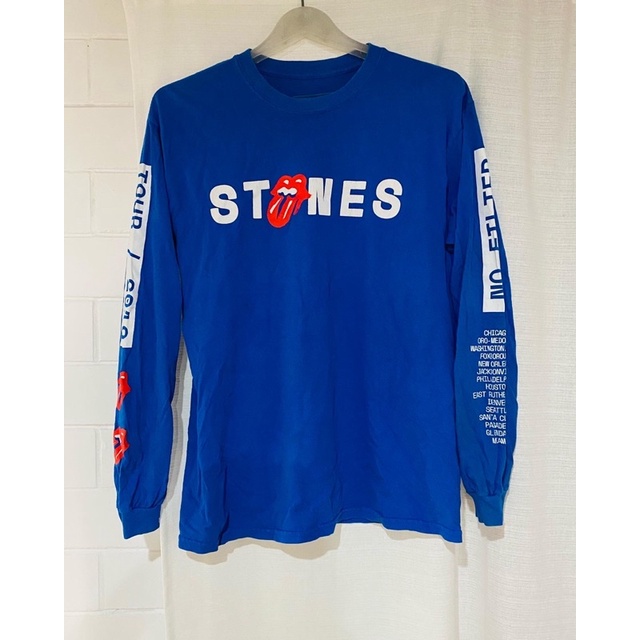 เสื้อ Tour The Rolling Stones 2019 มือ2 2019 No Filter Art Blue Longsleeve Shirt ไซร้M อก 20 นิ้ว  ยาว 26 นิ้ว 800บาท