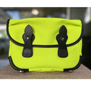 กระเป๋ากล้อง Billingham มือสอง รุ่น L2  สี Neon Yellow