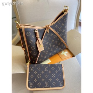 ¤♛♕The new LV, Ms. Carryall handbags are in stock