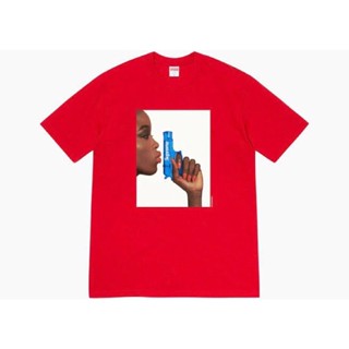 ใหม่พร้อมส่ง ของแท้ Supreme Water Pistol Red Tee