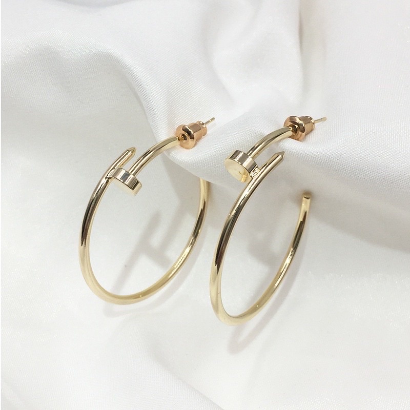 พร้อมส่ง ต่างหูห่วงใหญ่ตะปูสไตล์คาร์เทียร์ Cartier อะไหล่ทองสวยทิ่มตา