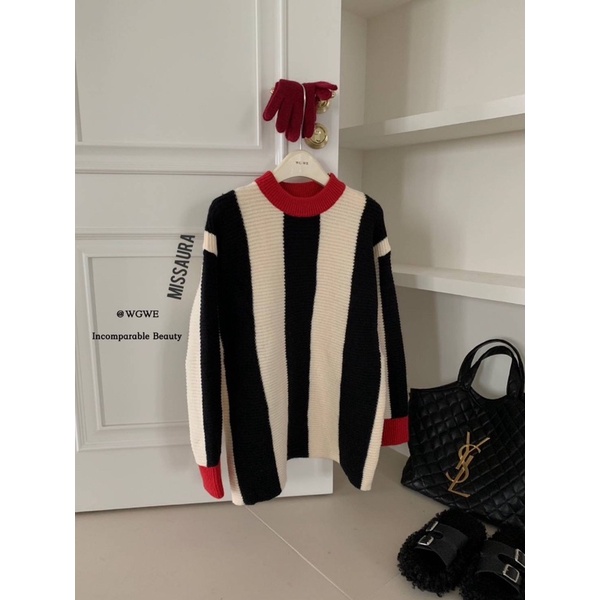 เสื้อ sweater ลายริ้วตัดขอบแดงสวยมากก