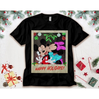 🎅 เสื้อยืดผู้ชาย เสื้อกันหนาวแขนยาว มีฮู้ด Disney Mickey และ Minnie Happy Holidays Christmas Portrait สําหรับเด