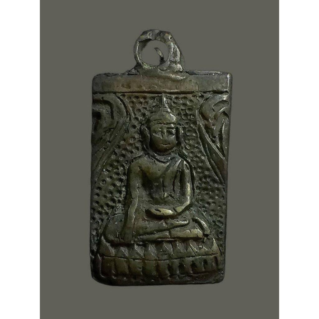 เหรียญหล่อหลวงพ่อโต วัดบางพลีใหญ่ใน จ.สมุทรปราการ ปี 2485 เนื้อโลหะผสม