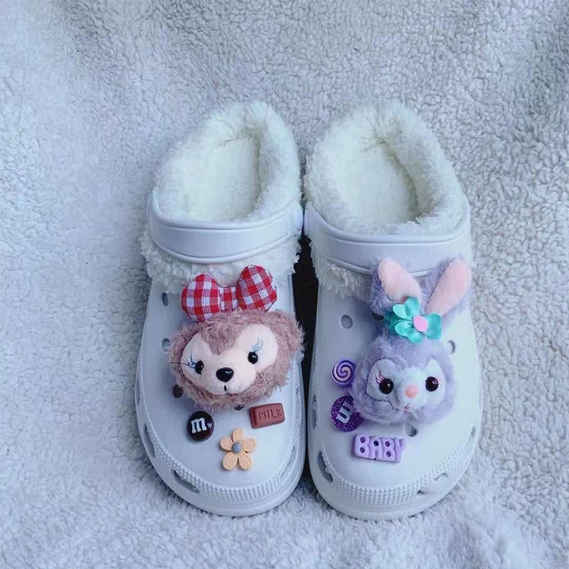 ชุดจี้รูปหมี Duffy Jibbits น่ารัก แต่งสายโซ่ เหมาะกับผู้หญิง สําหรับตกแต่งรองเท้า Crocs Stella Lou Shoe Charms M&M Candy Jibitz