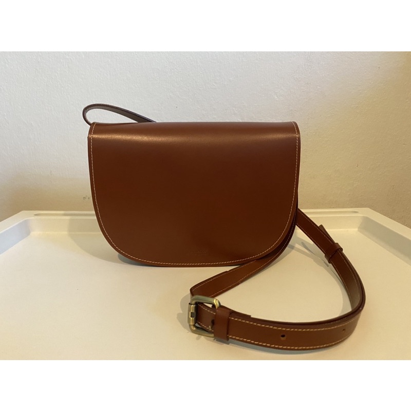 กระเป๋าหนังแท้ Memento lunar bag สี tan สภาพมือหนึ่ง