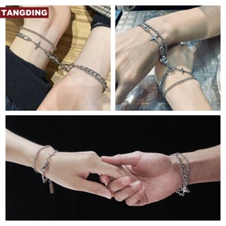 【COD Tangding】สร้อยข้อมือ หัวเข็มขัดแม่เหล็ก รูปหัวใจ เรียบง่าย ของขวัญวันวาเลนไทน์ สําหรับผู้ชาย และผู้หญิง 1 คู่