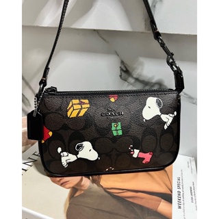 พร้อมส่ง Coach NOLITA 19 IN SIGNATURE CANVAS with snoopy