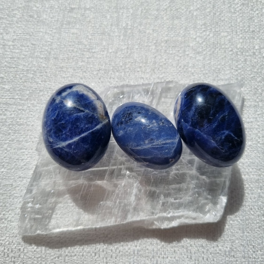 Sodalite Tumble (คริสตัลธรรมชาติ หินทูมเบิล)