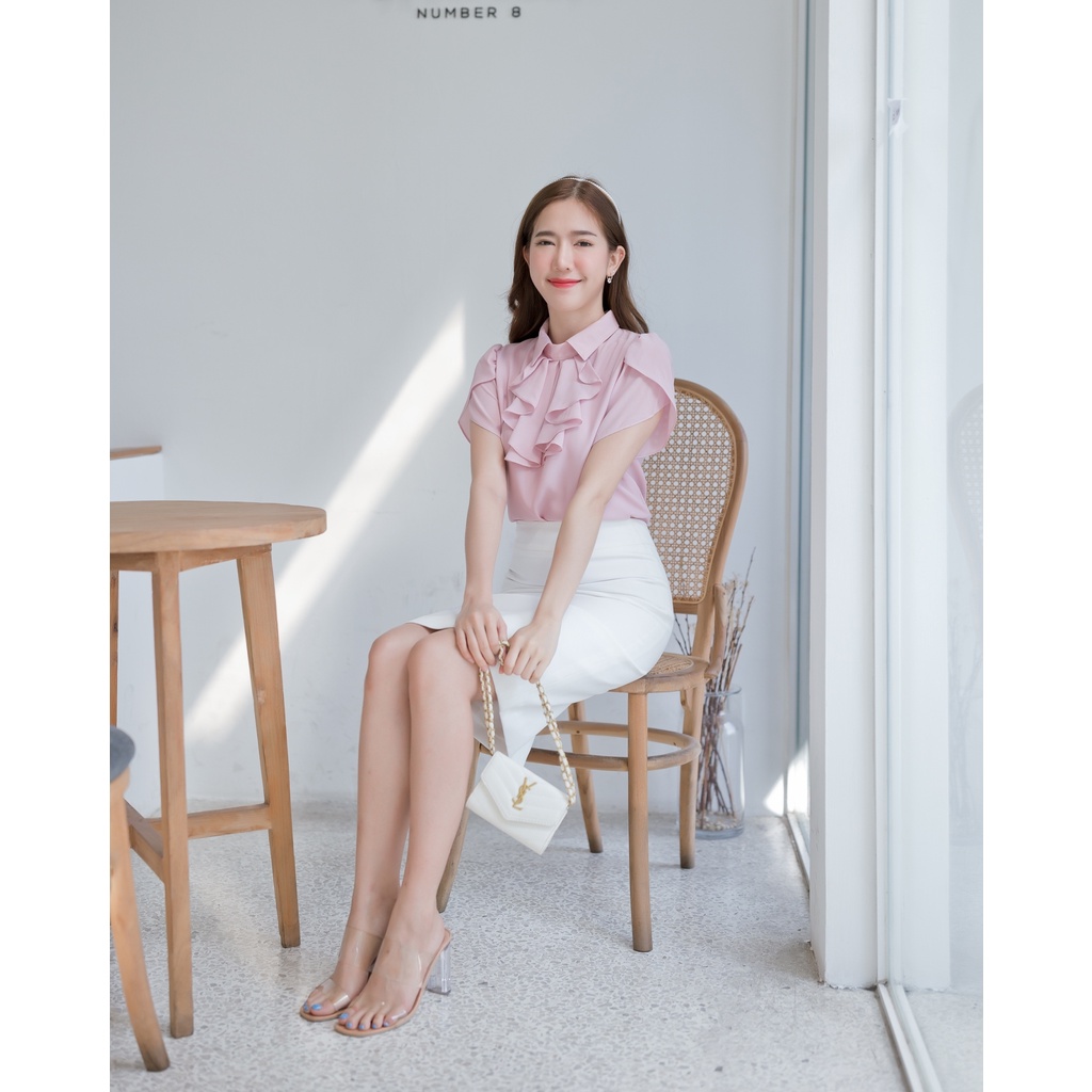 ”Glowy Blouse“เสื้อคอปก-แขนกลีบบัว-ดีเทลระบาย รุ่นยอดฮิตขายดี งานสุภาพ เรียบร้อย ใส่สมัครงาน/สมัครแอร์