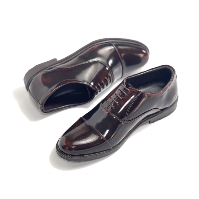 PVK รองเท้าคัชชู หนังแท้ 100% สีน้ำตาล Cap Toe Brush off Oxford Burgundy ผูกเชือก งานพรีเมี่ยม เปลี่