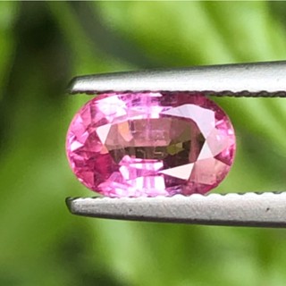 พลอย พัดพารัดชา (Padparadscha Sapphire) 1.56 กะรัต (Cts.) พร้อมใบเซอร์ พลอยแท้ อัญมณีมงคลประจําวันเกิด เครื่องประดับพลอย