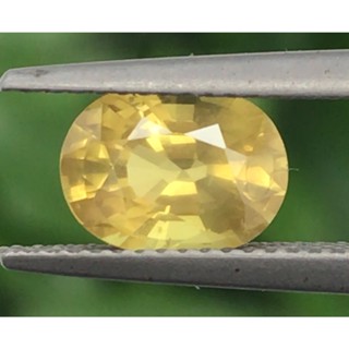 พลอย บุษราคัม yellow sapphire 2.39 กะรัต (Cts.) ดิบ พร้อมใบเซอร์ พลอยแท้ อัญมณีมงคลประจําวันเกิด เครื่องประดับพลอย