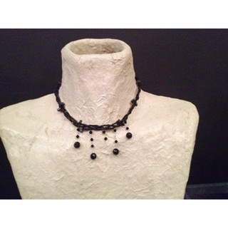 สร้อยคอ ลูกปัด สีดำ จี้ จี้ห้อยคอ สร้อยลูกปัด Beads black choker necklace.