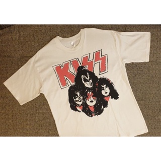 เสื้อยืด Oversize ลาย Kiss