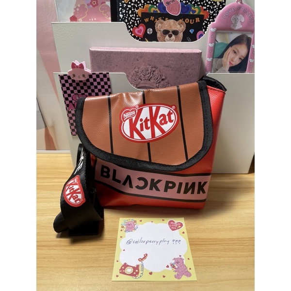 KitKat x Blackpink Cross body bag (กระเป๋าสะพายข้าง)