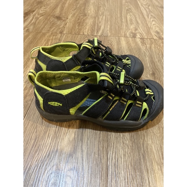 รองเท้าkeen มือสองของแท้💯