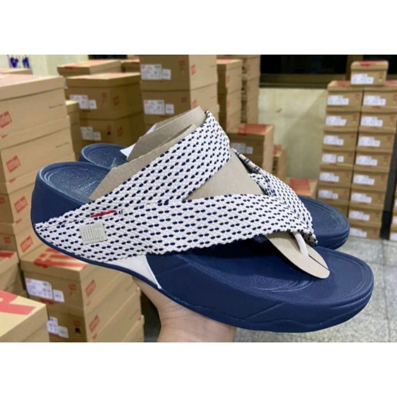11.11 ลดอีก 15% ใส่โค้ด 15DD11 รองเท้าแตะ FitFlop เบานุ่มใส่สบายใส่ได้ทั้งหญิงทั้งชายสินค้าพร้อมกล่อง