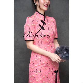 Hua Hua Qipao Dress•• เดรสกี่เพ้าคอจีน สไตล์โมเดิร์น เนื้อผ้าลายดอกน่ารักนุ่มลื่น ใส่สบาย