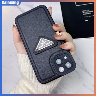 เคสโทรศัพท์มือถือหนัง แบบบางพิเศษ ป้องกันเลนส์ ลาย Prada หรูหรา สําหรับ iPhone 14 Pro Max 13ProMax 12 ProMax 11Pro X Xr Xs Max