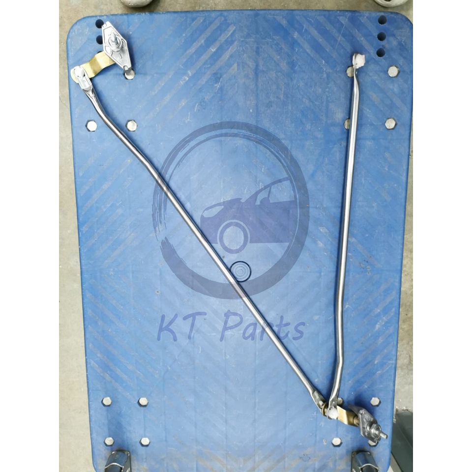 DAIHATSU DELTA DV99 / DV116 3 TON FRONT WIPER LINK 100 % ใหม่