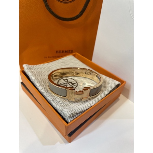 สร้อยข้อมือ Hermes Clic H ขนาด PM สีขาว-น้ำตาล โลหะชุบทอง 8K