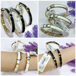 SIGNATURE PUSH HINGED BANGLE (COACH F67480)#กำไล