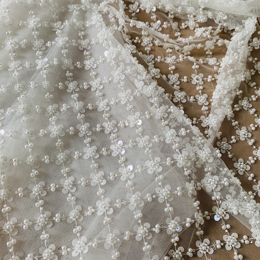 Offwhite Pearls Beaded With Sequins ผ้าลูกไม้ตาข่ายเย็บปักถักร้อยลูกไม้เจ้าสาว