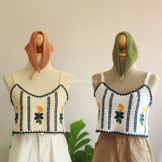 เสื้อครอปสายเดียวไหมพรม สีครีม,สีขาว ปักลายดอกไม้