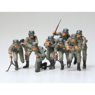 [ชุดโมเดลสเกลประกอบเอง] TAMIYA 35030 1/35 GER. ASSAULT TROOPS โมเดลทามิย่าแท้ model