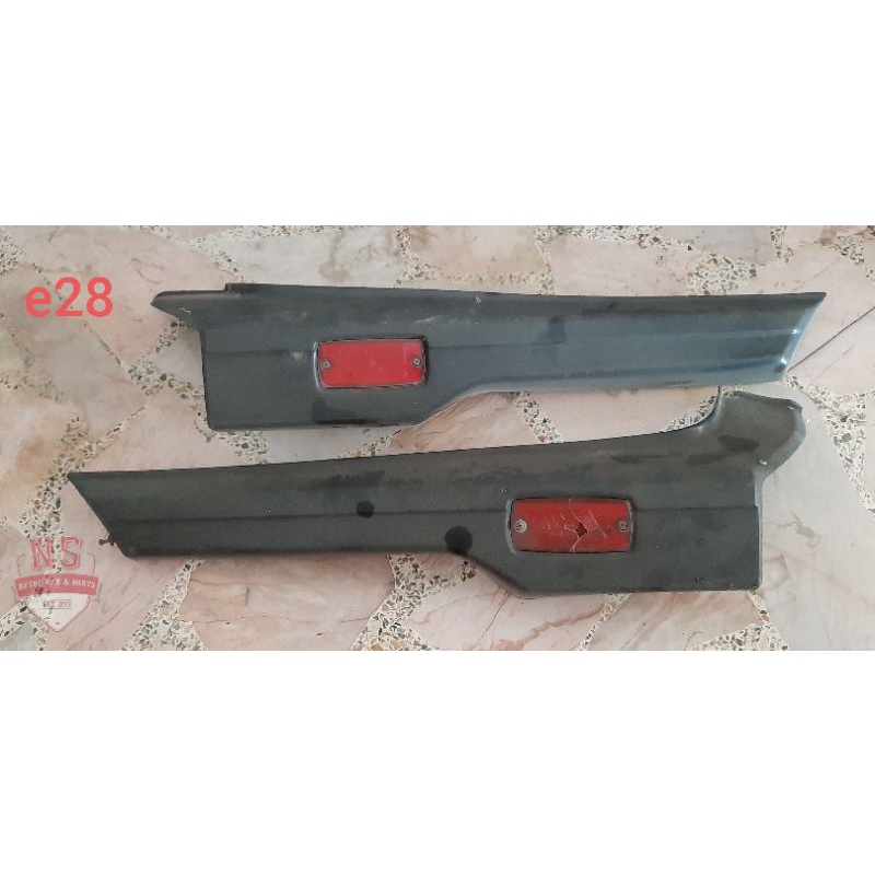 ยางปลายกันชนหลัง bmw e28