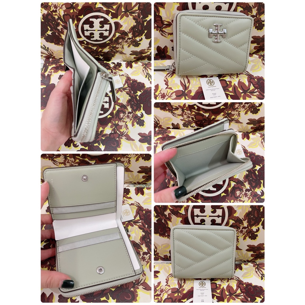 พร้อมส่ง 🔥Sale 3699🔥งานช็อป ราคาดีกว่าOutlet กระเป๋าสตางค์ใบสั้น TORY BURCH KIRA CHEVRON BI-FOLD WALLET สี Pine Frost