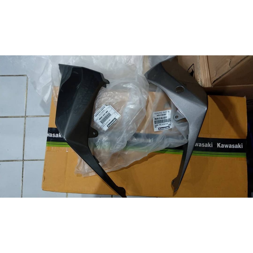 ฝาครอบท้ายท้าย Z250SL สีเทา 1 ชุด ขวา ซ้าย Original Kawasaki