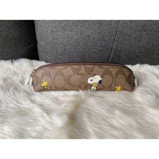 หายากมากๆ Coach X Peanuts Pencil Case In Signature Canvas With Snoopy Woodstock Print cf360