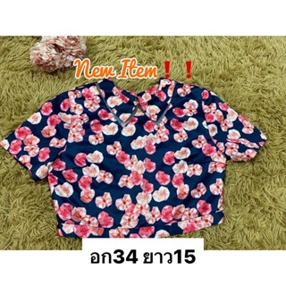 Clearance 🌟สินค้าใหม่🌟สวยมาก Pink Floral Crop size Sงานป้าย🌹เสื้อcropสีสดใสหวานงานๆ ทรงน่ารักสภาพใหม่ค่ะ งานแบรนด์