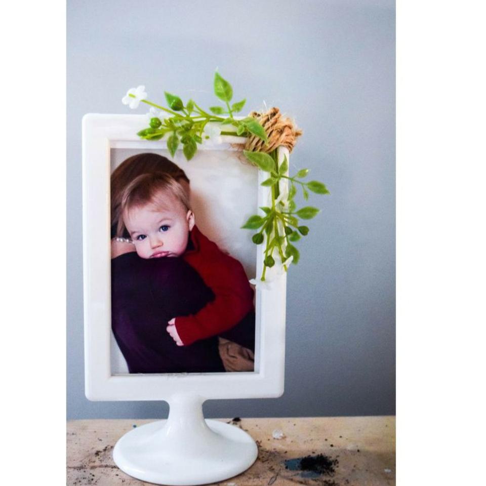 ออกฤทธิ์มากที่สุด✌️>>> Mega_1688 กรอบรูป กรอบรูปสีขาว คุณภาพ 2 ด้าน MG911