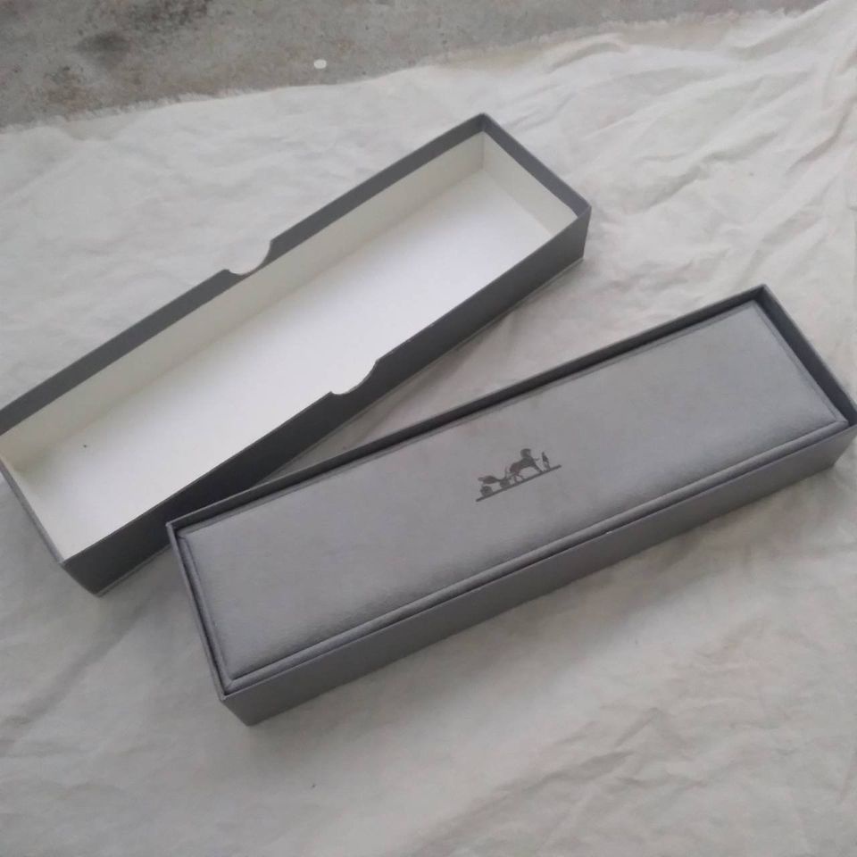กล่องนาฬิกา  Hermes ของแท้