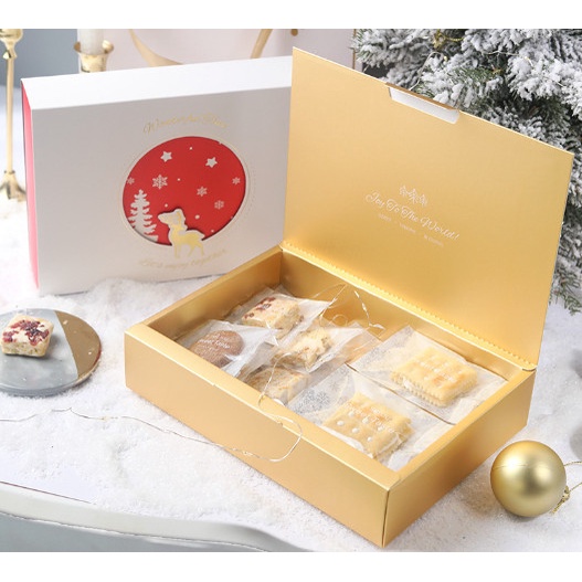 กล่องคริสต์มาส Chritmas ใส่ขนม ของขวัญ  ฝาพับ (แดง-ทองต้นคริสต์มาส) (CT10)