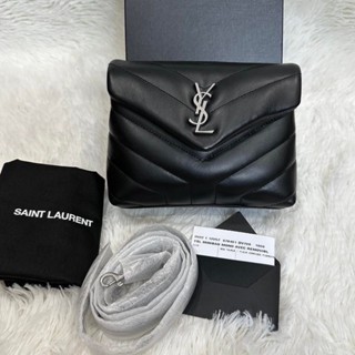 New SAINT LAURENT LOULOU TOY YSL MATELASSE CALFSKIN ENVELOPE CROSSBODY BAG 2022 อะไหล่เงิน   Size 5.1"H X 7.9"W X 2.8"D.