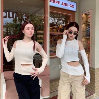 ✨𝑁𝑒𝑤✨“Lotto top“🥯(330฿ฟรีส่ง) มาแล้วค่า เก๋มากก รุ่นนี้เกาหลีสุด เสื้อกล้ามเว้าไหล่ มีปลอกแขน เว้าเอว ผ้าไหมพรม valen
