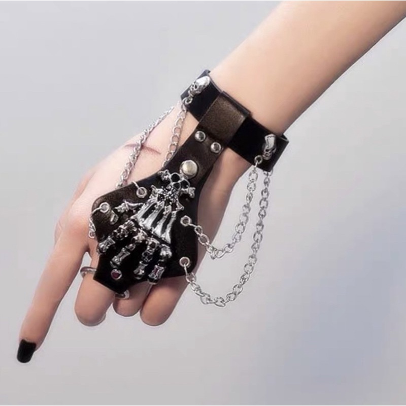 พร้อมส่งจากไทย ❣️ (MN5) สร้อยข้อมือ กำไลแขนพังค์ กำไลหนังแต่งโซ่ใส่มือ 1 ชิ้น Punk rock โครงกระดูก