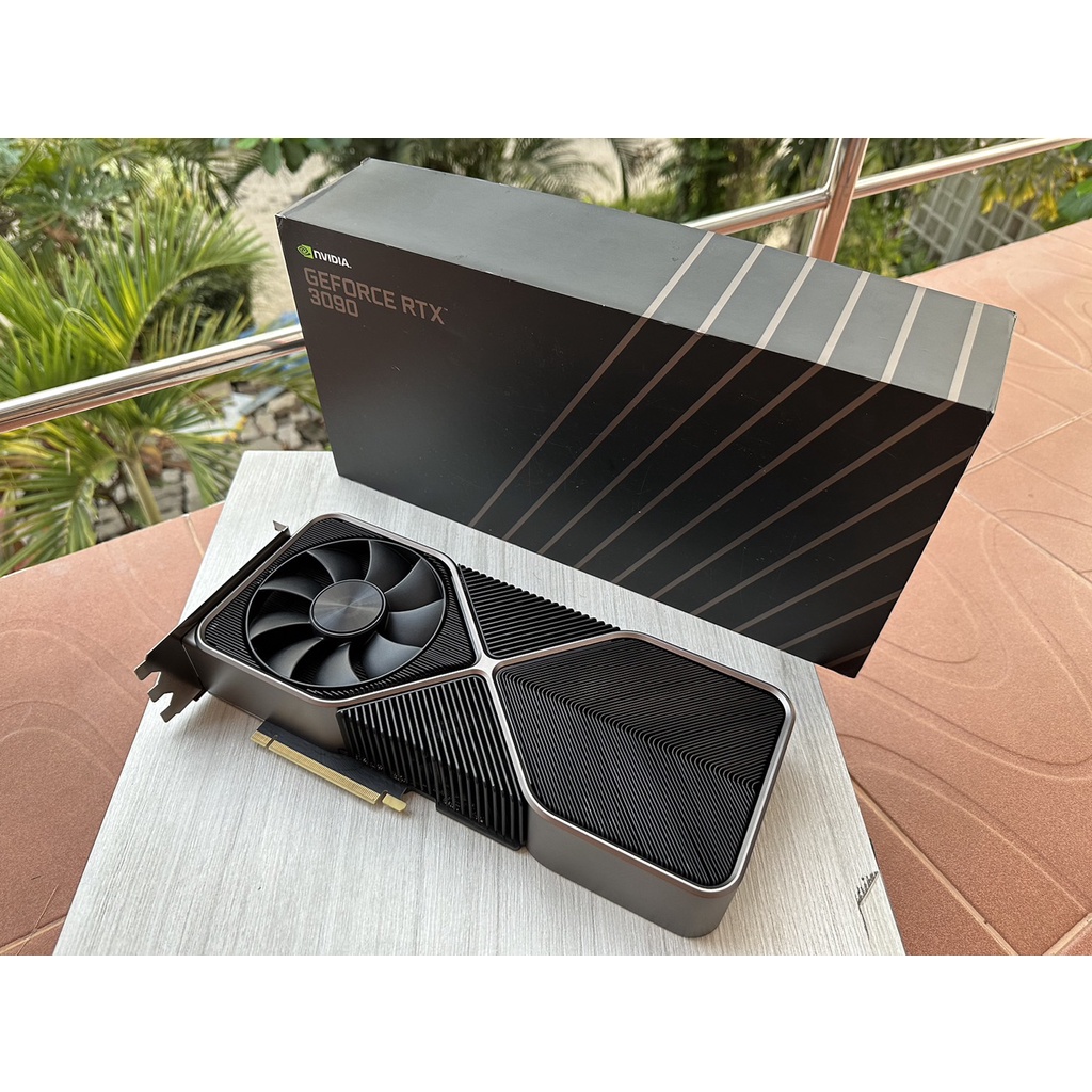 NVIDIA GeForce RTX3090  24GB Founders Edition