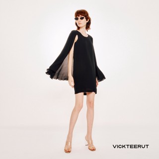 VICKTEERUT Re-Edition Cape Sleeve Shift Mini Dress เดรสสั้น ทรงตรง แขนเคป