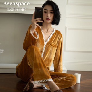 A aseaspace · ชุดนอนผ้ากํามะหยี่ สีทอง ชุดนอนเลาจ์แวร์ สองชิ้น สูทผู้หญิง ฤดูใบไม้ผลิ ฤดูใบไม้ร่วง ฤดูหนาว หรูหรา สวมใส่ด้านนอก เซ็กซี่ แขนยาว ชุดนอน