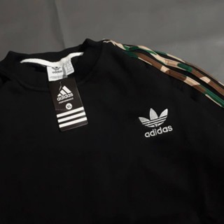 เสื้อคอกลม ลายพราง ADIDAS 3-STRIPE&lt;Unk&gt; ป้ายบอกทาง