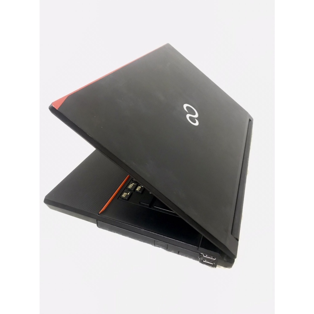 โน๊ตบุ๊คมือสอง Notebook Fujitsu Celeron A553 (1.80GHz)RAM:2GB/HDD:250GB ขนาด 15.6 นิ้ว