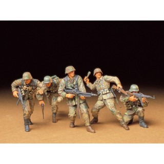 [ชุดโมเดลสเกลประกอบเอง] TAMIYA 35196 1/35 GERMAN FRONT-LINE INFANTRYMEN โมเดลทามิย่าแท้ model