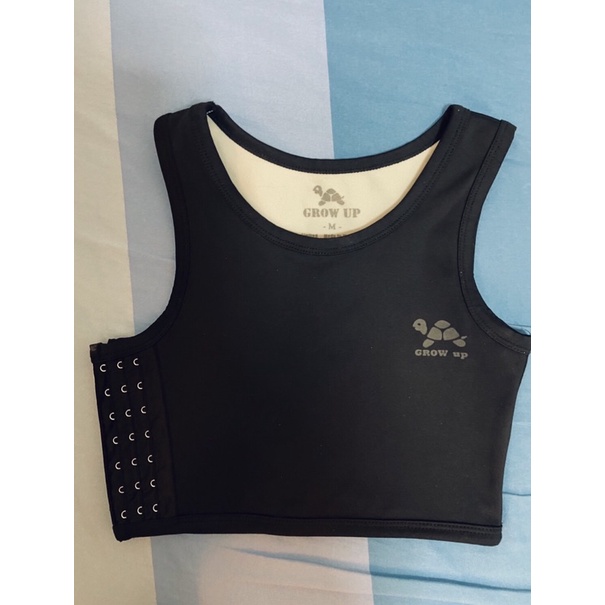 เสื้อกล้ามทอม Grow Up (ครึ่งตัว) มือสอง เหมา 3 ตัว 200 บาท