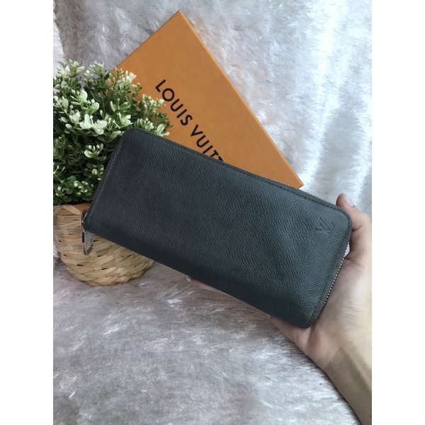 lv zippy taiga wallet แท้