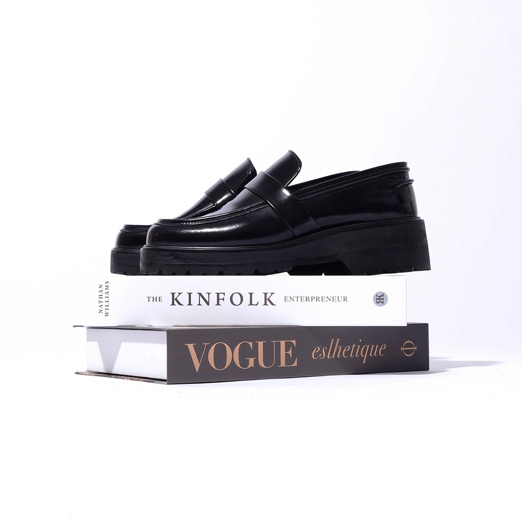 Moonlife Penny scotch II sole +5 cm. รองเท้าหนังแท้สีดำ ทรงโลฟเฟอร์